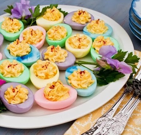 easter hacks - coloured eggs