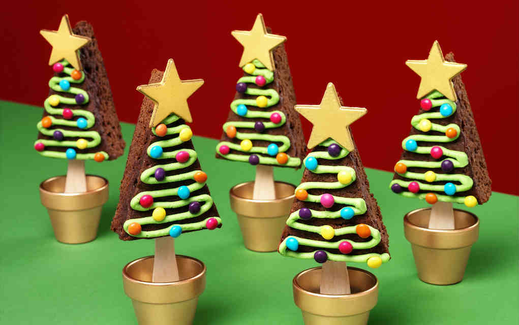 Christmas Tree Brownie Pops for Christmas baking