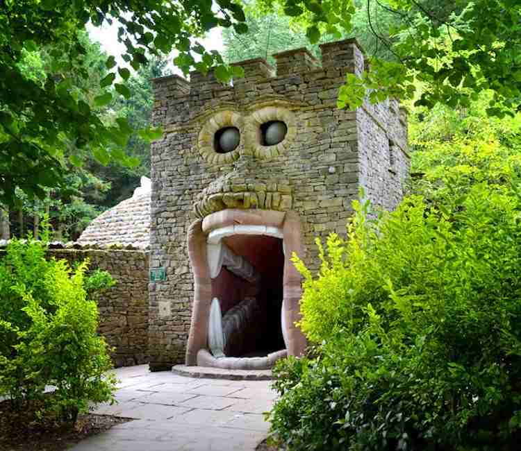 Unusual places UK container